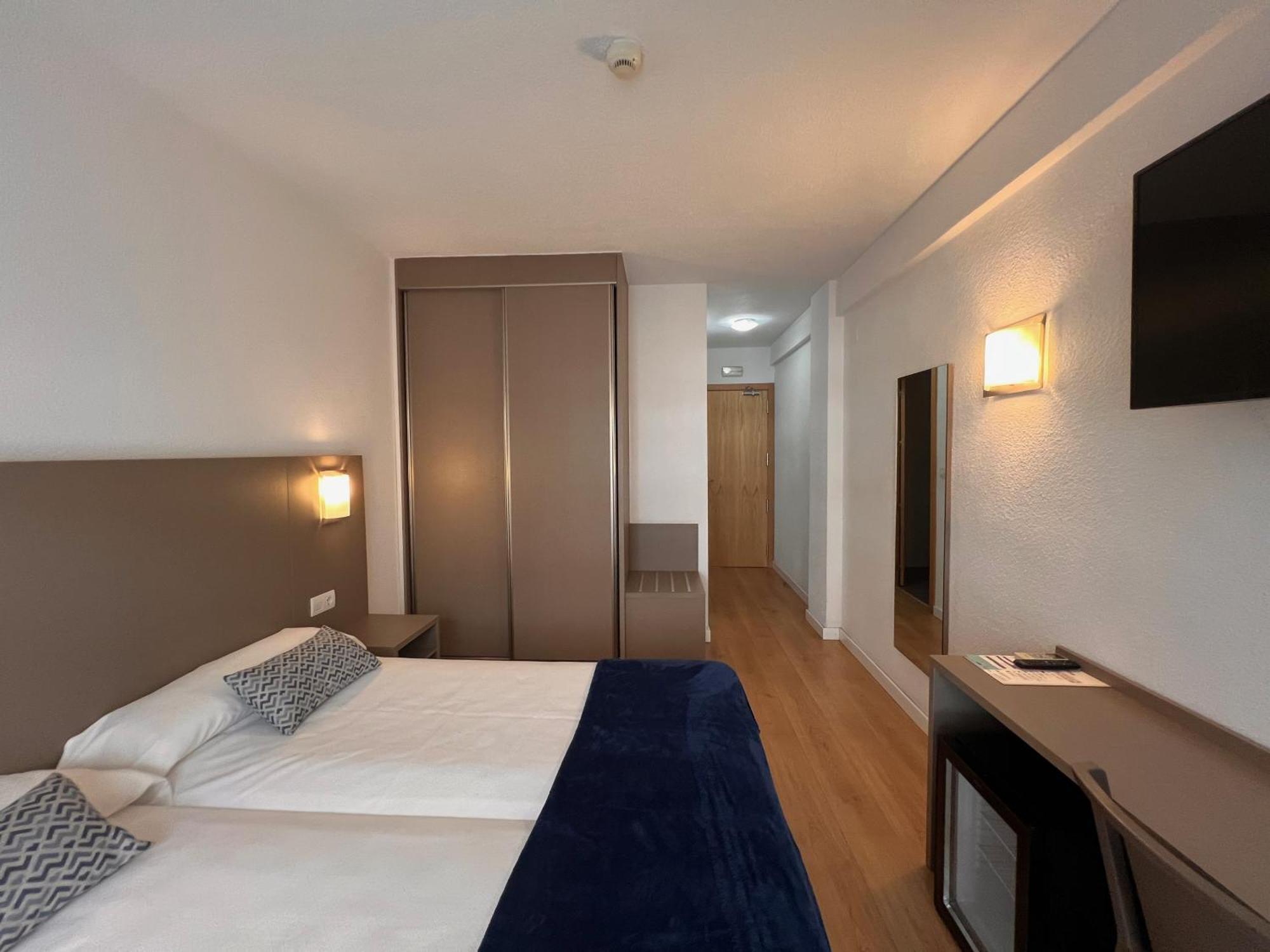 Hotel Montesol Бенидорм Экстерьер фото