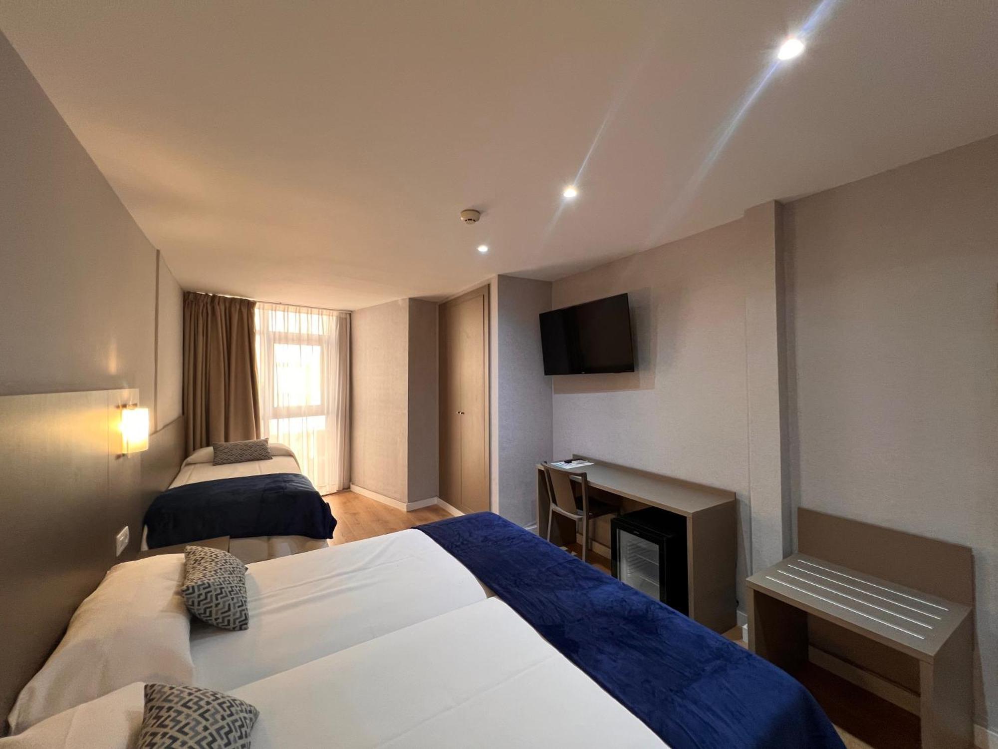 Hotel Montesol Бенидорм Экстерьер фото